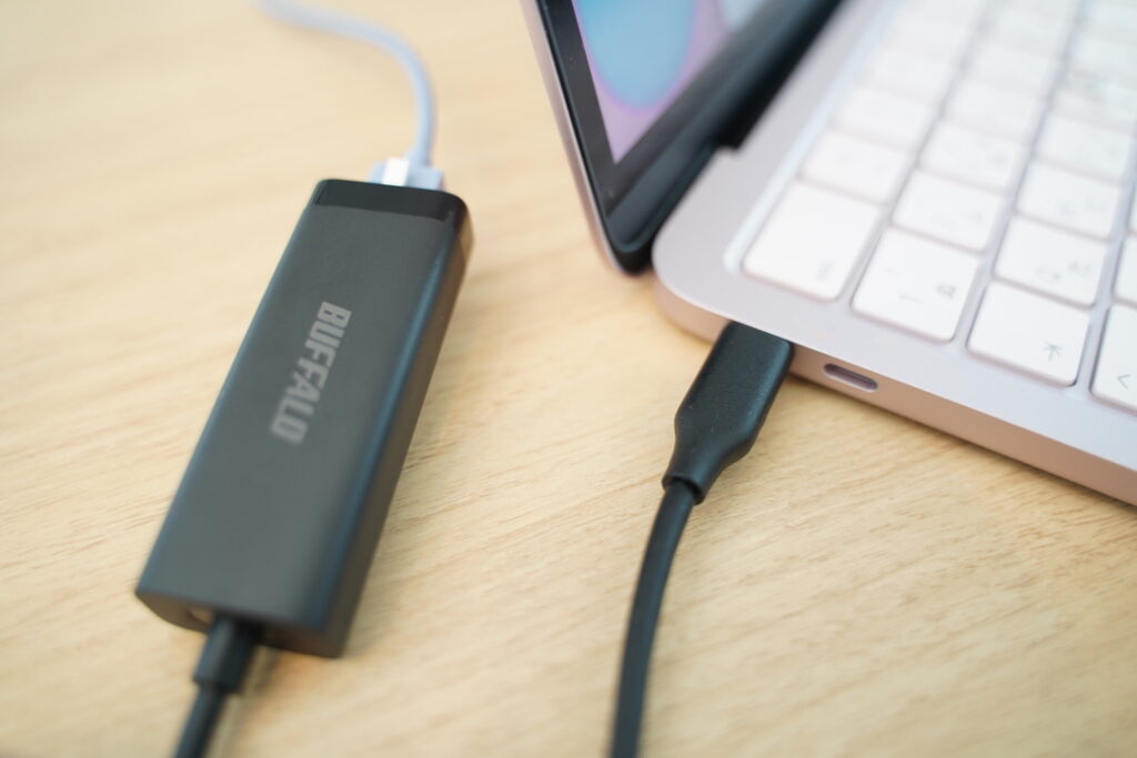 チケッティングでWi-Fiよりも有利な有線接続が必須。LANポートがないパソコンはLANアダプタを使う