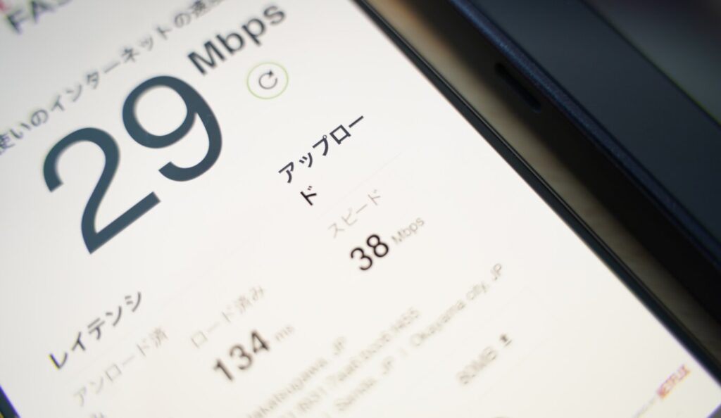 Speed Wi-Fi 5G X1の実機レビューまとめ。楽天モバイルはアップロード速度が良い