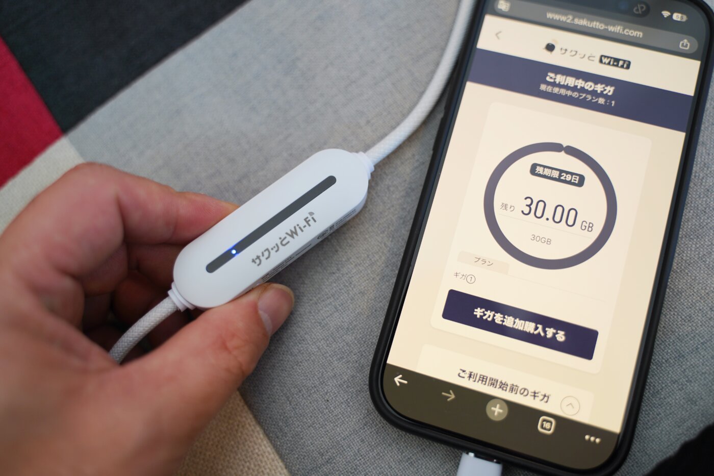 【実機レビュー】バッテリーレス「サクッとWi-Fi light」は誰におすすめ？車載＆カフェ作業に特化した高コスパ端末の正体