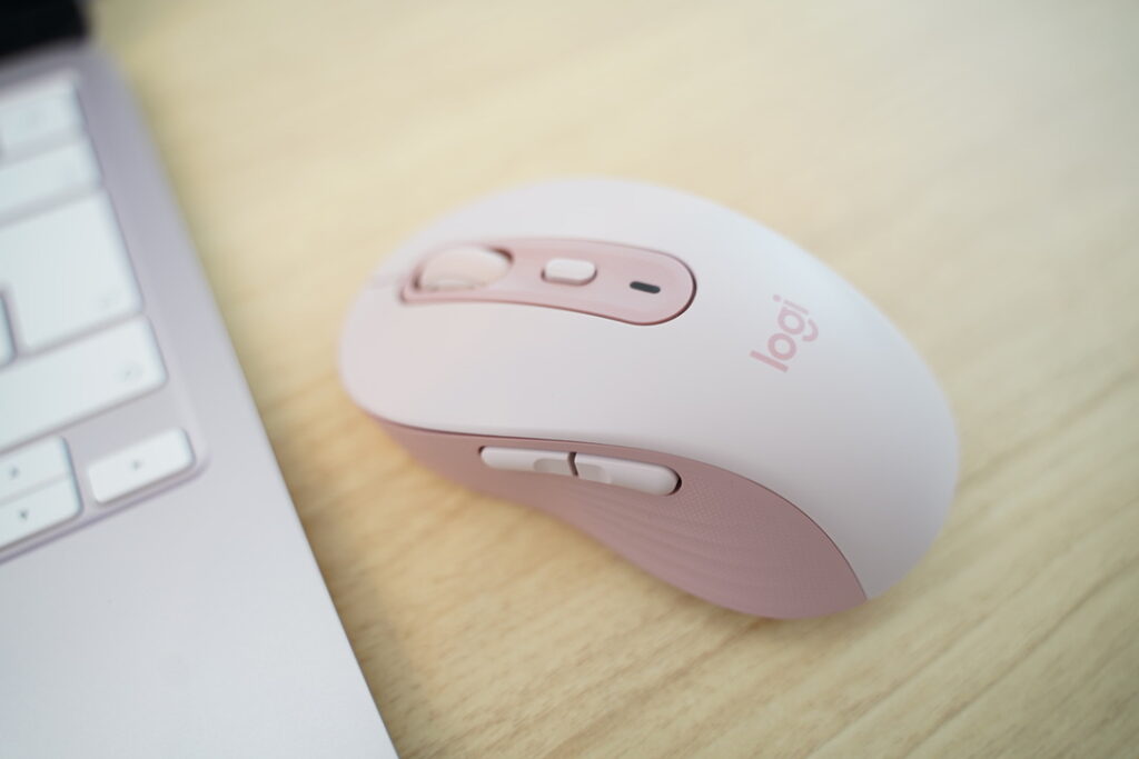 ロジクールのワイヤレスマウスLogicool Signature M750のローズカラー